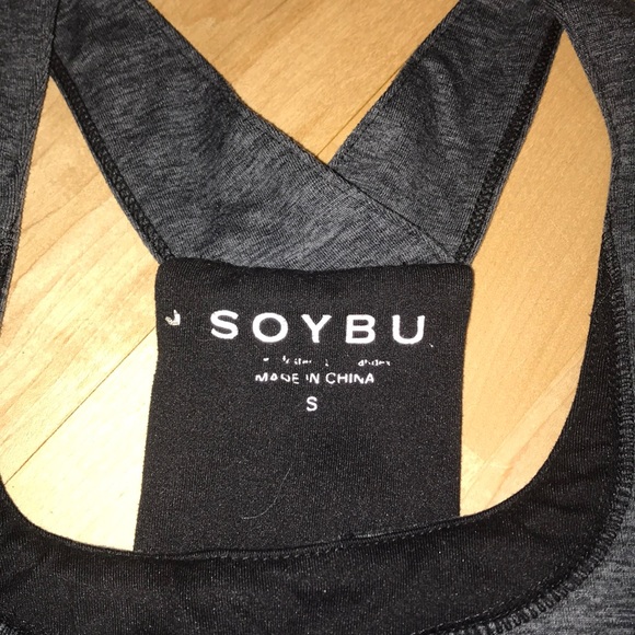 Athletic shirt - Picture 2 of 3